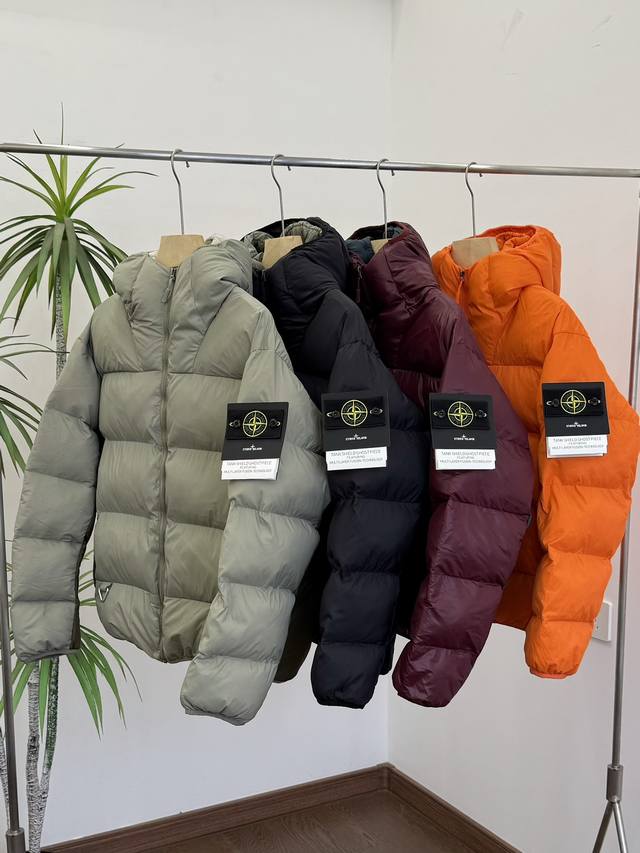 Stone Island 石头岛 2024秋冬户外野营 城市机能风 轻量化 四色棉衣 - 特别厚实、城市、户外，日常，一件即可，内里胆布柔软，羽绒棉蓬松，又轻又