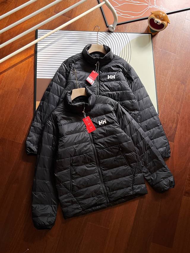 轻盈保暖，舒适耐穿！ Helly Hansen Hh 海丽汉森 户外collection 保暖轻薄款羽绒服。 轻便保暖，即使冬季也要帅下去！ 超轻款，在深秋和冬