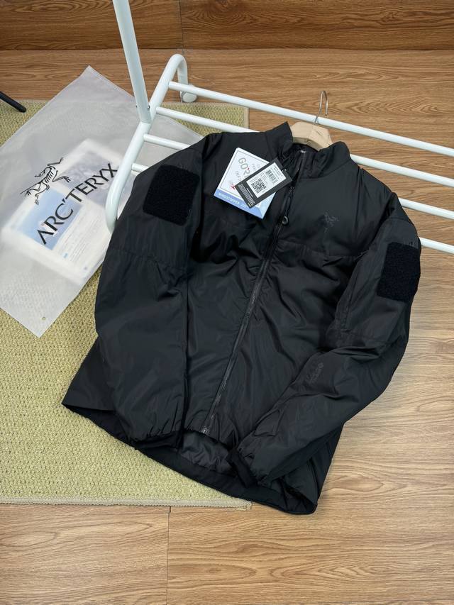 Arcteryx Atom Ar Hoody 防风保暖纯色休闲运动棉服外套 Atom Ar Hoody作为鸟家棉服系列的代表做产品，这款阿童木棉服可谓是鸟的经典