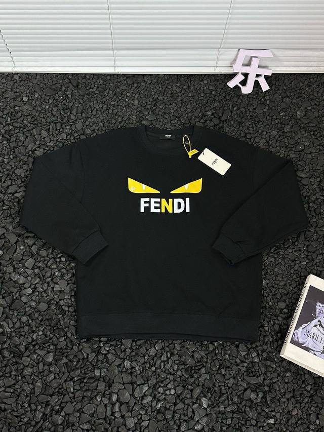 芬迪 Fendi 秋冬新品恶魔眼睛logo字母印花卫衣情侣款 - 男女通吃好卫衣，胸口品牌标识高清印花工艺！高清印花，舒适不紧绷，三标辅料，做工细节都无可挑剔！