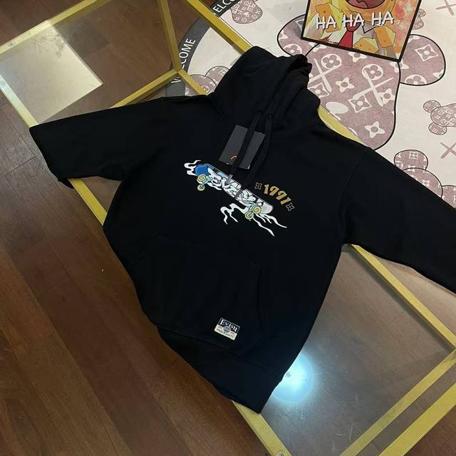 Evisu 2024秋冬新款男女同款滑板印花及宽松连帽卫衣 尺码：S-Xxl S码 胸围106 背部衣长69 袖长58 肩宽44 适合身材100- 斤 M码 胸