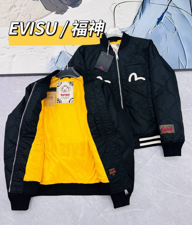 Evisu福神 海鸥佛头刺绣棉服， 广东顶级版本， 面料和标完全和专柜原版一致。 做工细节完美，三标包装齐全！工艺：刺绣 品名：Evisu福神 佛头刺绣棉服 ，