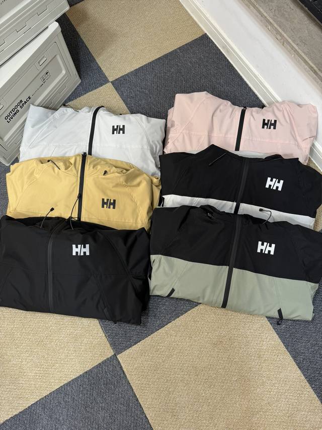 三合一版本 Helly Hansen 海丽汉森 24Ss秋冬户外情侣款三合一运动冲锋衣外套，户外运动系列必备经典款，上身帅气百搭不挑人，休闲运动均可驾驭，经典永