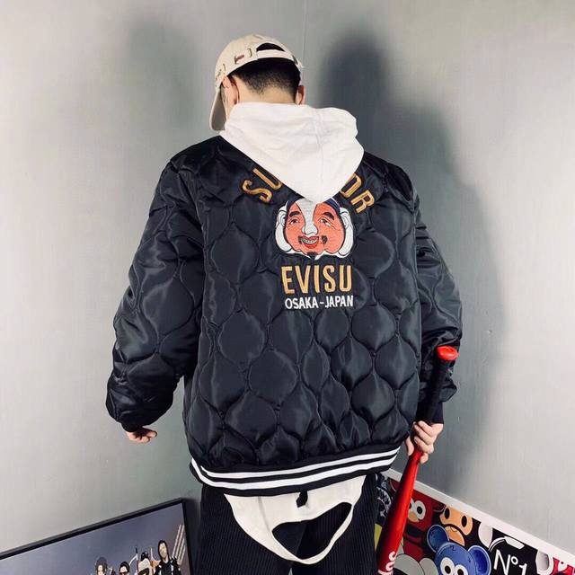 Evisu 福神海神图案重工刺绣复古棉衣夹克男女同款 搭配情侣更赞哦 高品质官网发售款｜超级推荐｜超人气单品ins小红书热门爆款 万针金线高密度刺绣 超级立体情