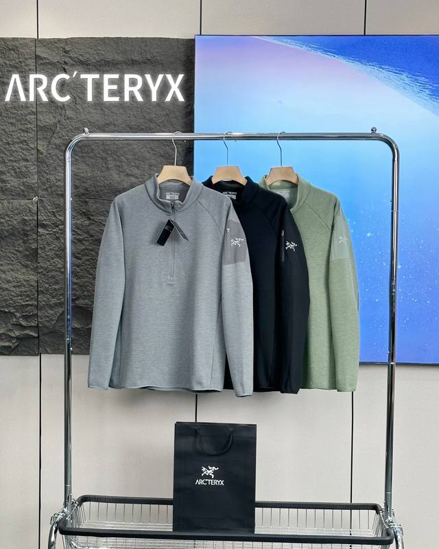 Arc'Teryx 始祖鸟24 男士户外防风半拉链 轻量保暖半拉链卫衣 中间层 这款抓绒衣具有更加舒适性能。在柔软、透气的基础上，通过方格形中空芯构造，使暖重比