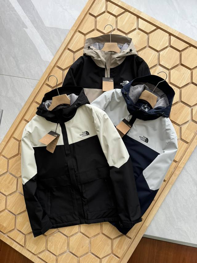 The North Face 北面冬季情侣款户外防风防泼水冬季加厚防寒保暖棉服，内里加绒加厚，上身有型不臃肿 户外防风防泼水面料，高密定织，不透风秋冬很保暖，更