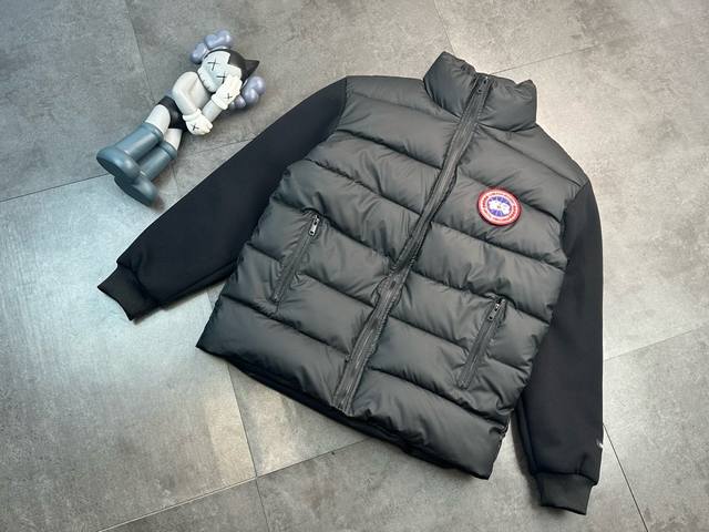 潮牌 加拿大鹅 Canada Goose 拼接免洗防水羽绒棉服！户外天花板，胶囊junction 蓝标派克羽绒棉服！。采用800T蓬松度，重量轻，保暖，零下二十