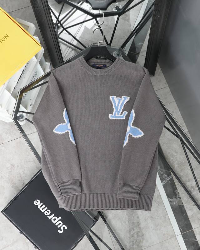 此款售后到1月12号！ 顶级版本 Louis Vuitton Lv 路易威登 24Ss 秀场限定滑雪系列四叶草袖标 Logo 提花情侣针织圆领毛衣 独家定制优质