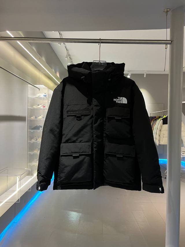 出厂价 黑色 原版品质 The North Face Tnf 北面 多口袋工装连帽羽绒服 可主推！长期有货，不断货！ 尺码：S M L Xl Xxl 颜色：黑色