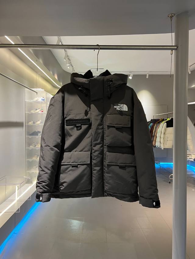 出厂价 石墨灰 原版品质 The North Face Tnf 北面 多口袋工装连帽羽绒服 可主推！长期有货，不断货！ 尺码：S M L Xl Xxl 颜色：黑