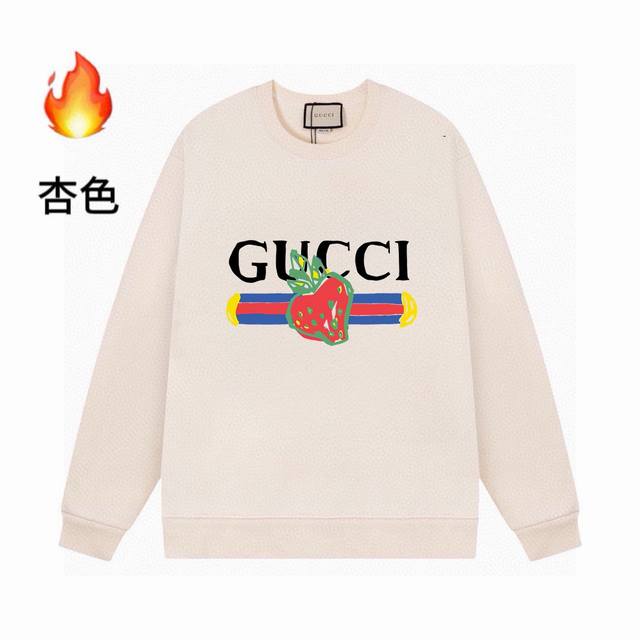 高品质gucci24Ss加绒字母印花圆领卫衣 肩膀缝合处后领处都采用双缝走线经久耐穿，后领口处采用纯棉拉条提升了后颈接触的舒适度，袖口下摆跟衣服同缸染色没有色差