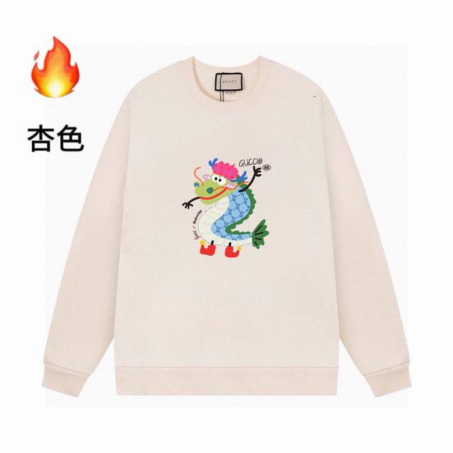 高品质gucci24Ss加绒字母印花圆领卫衣 肩膀缝合处后领处都采用双缝走线经久耐穿，后领口处采用纯棉拉条提升了后颈接触的舒适度，袖口下摆跟衣服同缸染色没有色差