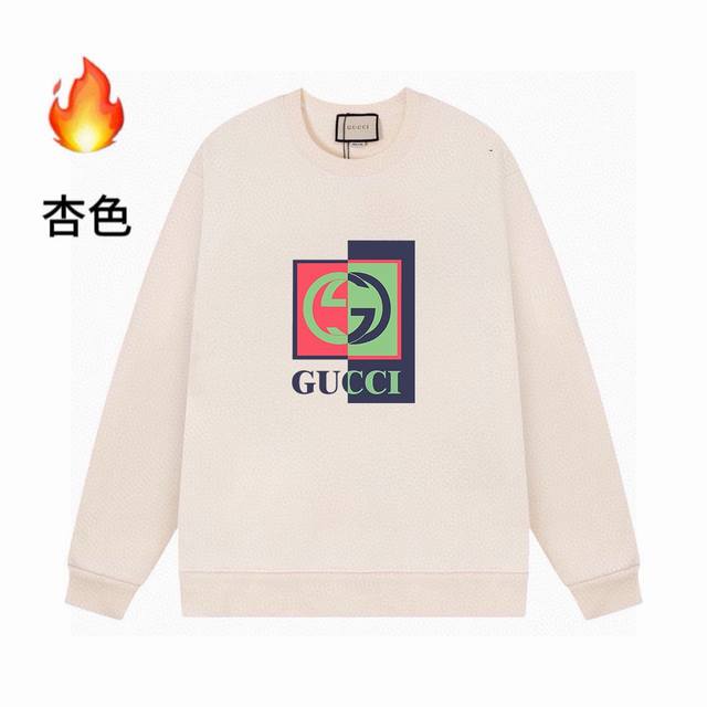 高品质gucci24Ss加绒字母印花圆领卫衣 肩膀缝合处后领处都采用双缝走线经久耐穿，后领口处采用纯棉拉条提升了后颈接触的舒适度，袖口下摆跟衣服同缸染色没有色差