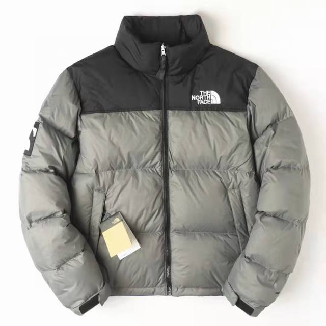 北面the North Face×Invincible联名1996Retro Nuptes 雪山三代羽绒服 填充：国标90鸭绒 300G 件 面料：匹布数码印再