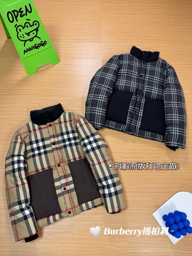 Burberry 博柏利 经典格纹立领拉链保暖长袖巴宝莉羽绒服男女同款 冬天衣柜里面必入的一件羽绒服 原版鹅绒！超级蓬松！！ 利落帅气的立领设计，行走的小火炉！