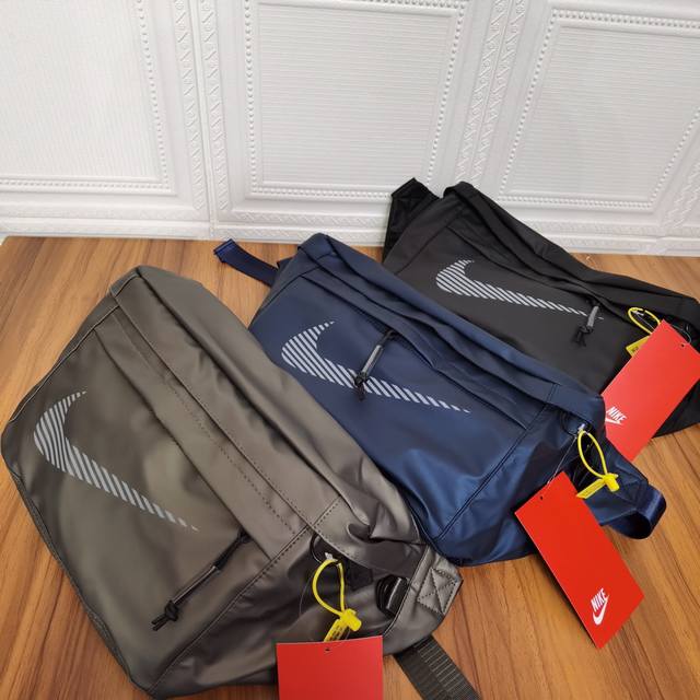 上新 ，王一博nike Tech Hip Pack 大斜挎包背包胸包，颜色：黑色，蓝色，香槟色，尺寸：53218