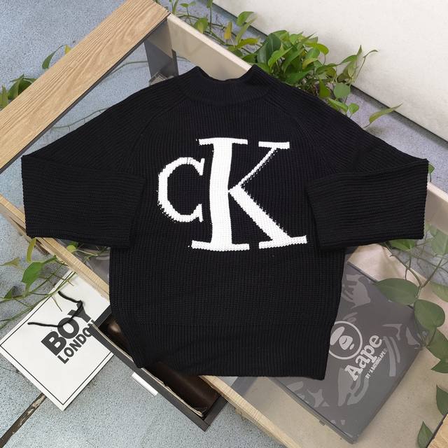 上新 款号：Dg8315 2024新款calvin Klein Jeans 经典ck大字母提花女士针织套头毛衣，精致女孩穿搭，甜飒又时髦，贵里贵气的重工系列。超