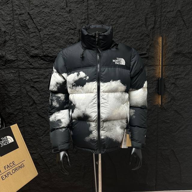 檀健次同款！独家顶级原单！ The North Face 扎染印花云朵logo 1992 系列 30周年特别款拉链连帽700蓬羽绒服 徽章撕拉！可拆卸！隐藏帽！