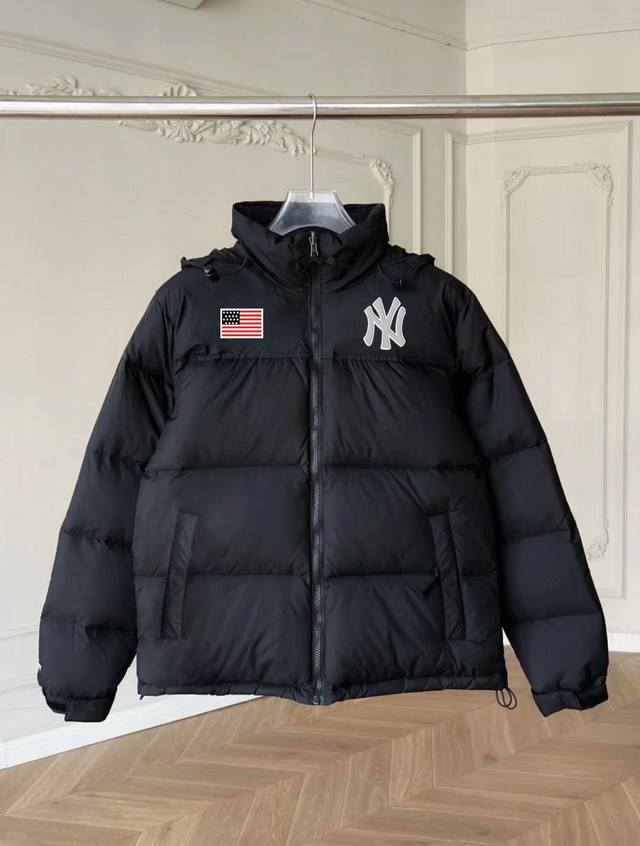 Mlb Yankees-Ny美式羽绒服 专柜原版，全部1.1定制，尼龙防泼水面料，双层内胆，不跑绒 320G起充绒量，国标90白鸭绒，随意检测，蓬松度非常好，是