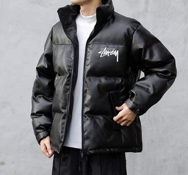 Stussy 斯图西冬季皮衣皮袄子皮棉服 高端皮棉衣系列 官网发售 顶级版本 经典百搭 甄选意大利进口pu皮 纹路手感超级棒 防风防水 油渍灰尘可直接用纸巾擦干