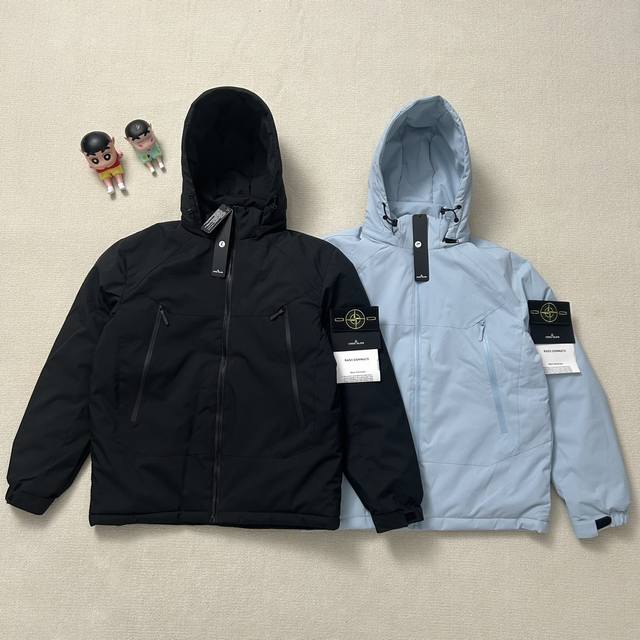 Stone Island 石头岛冬季石墨烯连帽可拆卸机能外套棉服 Stone Island 石头岛冬季石墨烯连帽可拆卸机能外套棉服实拍图 面料采用高品质科技图层