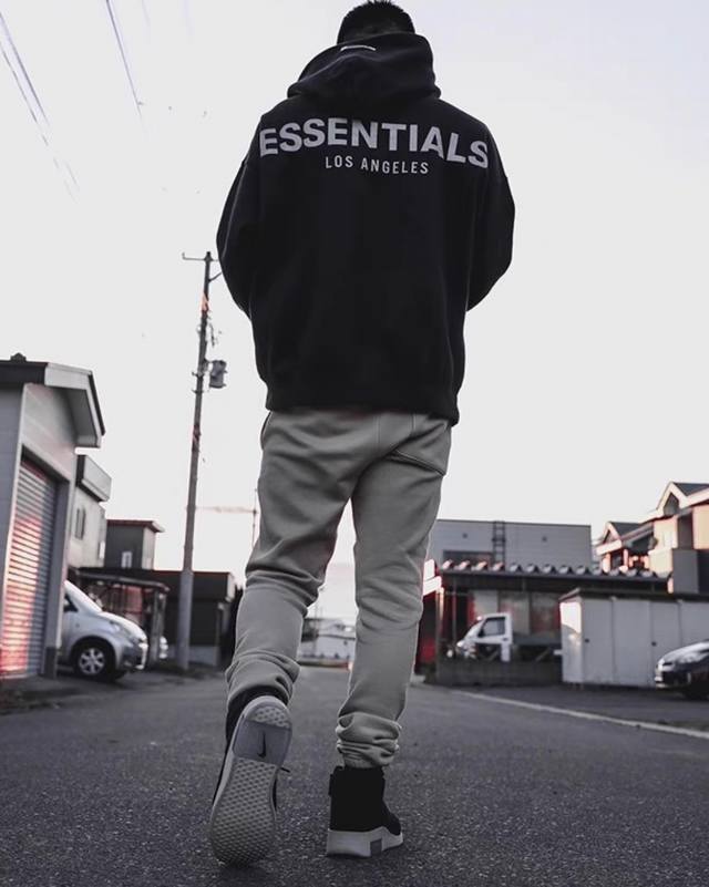 顶级复刻 Fear Of God 复线 Essentials 洛杉矶3M反光烫压连帽卫衣 Oversize版型男女同款 面料：定制21支＋8支全棉绒布 ，经过水