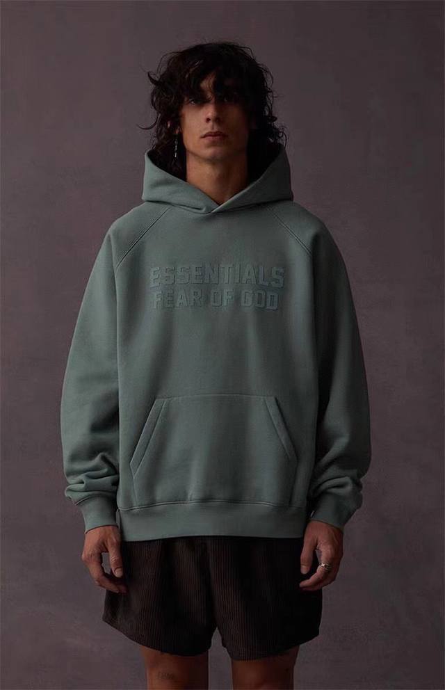 顶级复刻 Fear Of God Essentials Hoodie Fog 新版立体硅胶双排字母logo连帽套头卫衣帽衫 Oversize落肩宽松版型 面料：