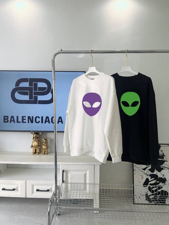 Balenciaga 巴黎世家 外星人 印花圆领加绒卫衣 男女同款 Size：S-Xl Color：黑色、白色 Number：1468 原版定制 %精选新疆纯棉