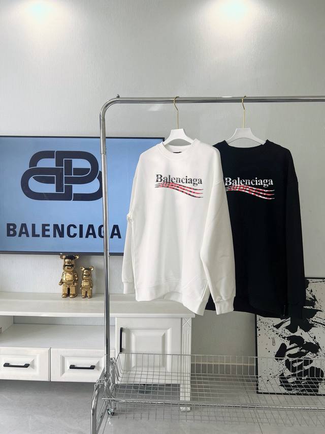 Balenciaga 巴黎世家 Sureme联名 款印花圆领加绒卫衣 男女同款 Size：S-Xl Color：黑色、白色 Number：1468105 原版定