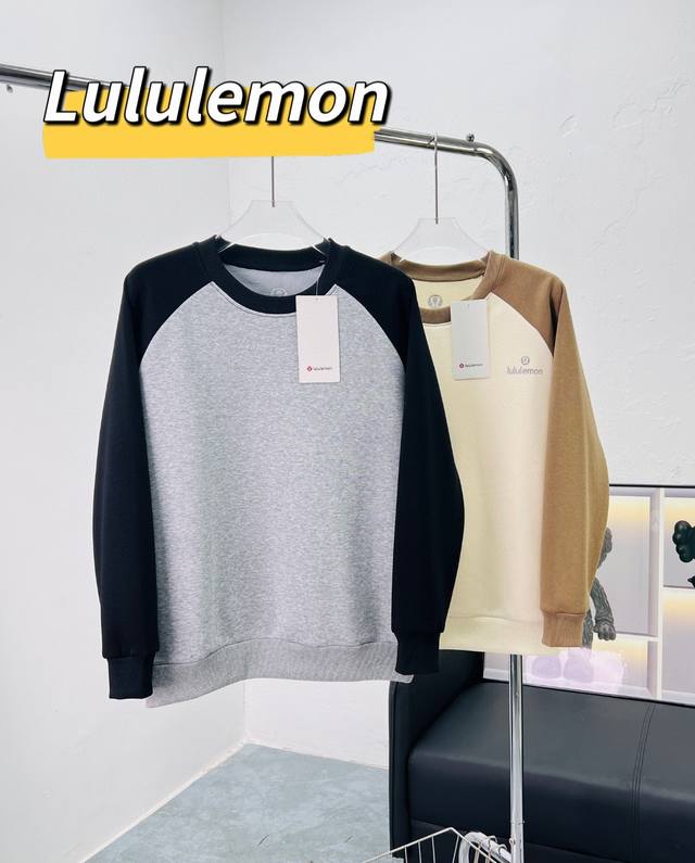 绝对有质感的卫衣。 Lululemon 露露家性价比高的离谱 满分的面料，面料质地柔软， 内里加超厚奥粒绒的，不掉绒不掉绒不掉绒， 品名：Lululemon 露