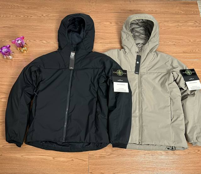 Stone Island 石头岛经典连帽冲锋衣羽绒棉服 实拍品质 放心入手 面料采用高品质科技图层防风防雨设计 防寒升级 高密度面料 加棉加厚 更加保暖 为你防