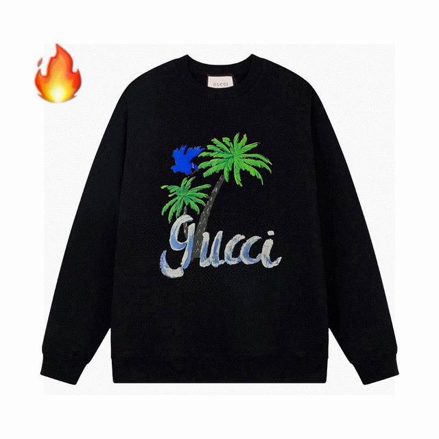 高品质gucci24Ss加绒字母印花圆领卫衣 肩膀缝合处后领处都采用双缝走线经久耐穿，后领口处采用纯棉拉条提升了后颈接触的舒适度，袖口下摆跟衣服同缸染色没有色差