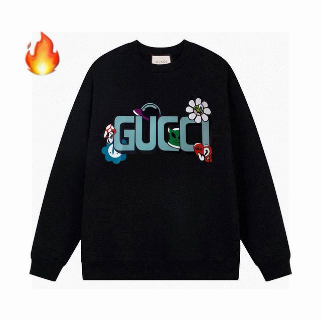 高品质gucci24Ss加绒字母印花圆领卫衣 肩膀缝合处后领处都采用双缝走线经久耐穿，后领口处采用纯棉拉条提升了后颈接触的舒适度，袖口下摆跟衣服同缸染色没有色差