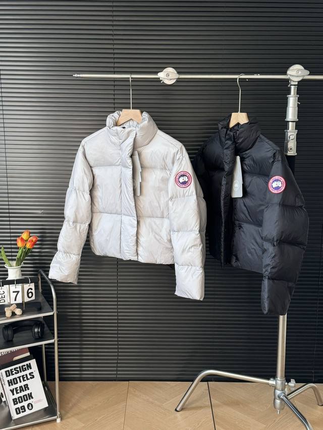 售后到年底 Canada Goose 加拿大鹅 顶级版本泡芙女士短款cypress羽绒服外套 -颜色：黑色 银烨色 -尺码：Xs S M 定制原厂高密度防水再生