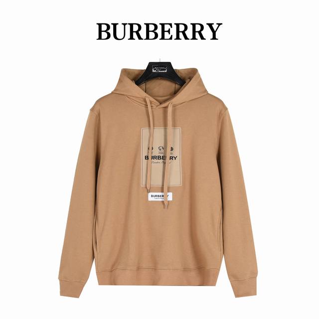 Burberry 巴宝莉 胸前贴布标签连帽卫衣 定制420克双纱紧密全棉卫衣面料，面料定织定染，螺纹与衣身布料颜色一致。 两侧腰间开口袋设计，区别市场错版 平车