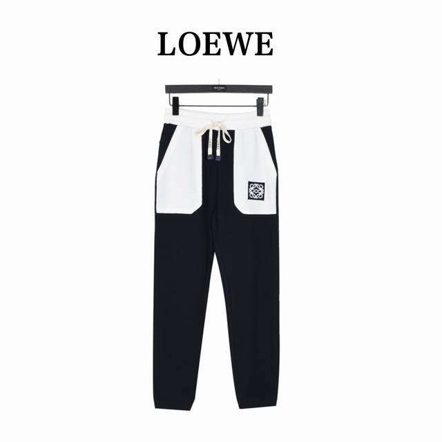 Loewe 罗意威 大口袋龙猫拼色刺绣华夫格长裤 藏青 采用华夫格面料，上身柔软舒服，弹力惊人，超垂感一级棒！做工精致都到达外贸出口标准，一公分4.5针，每一到