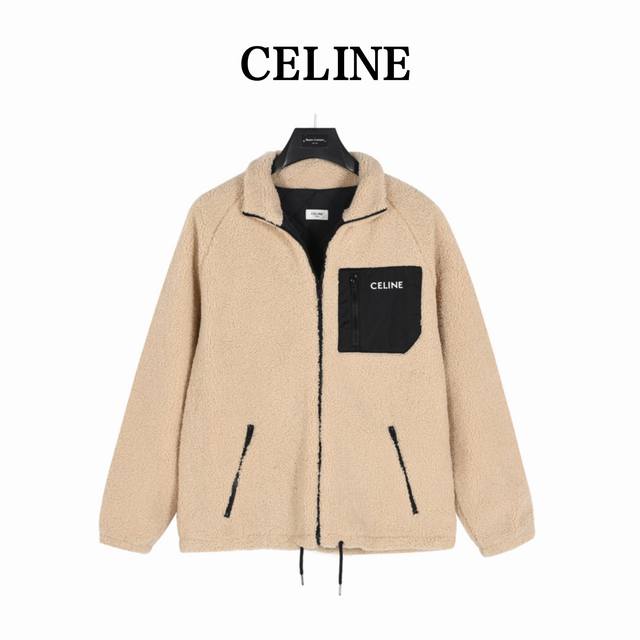 Celine 赛琳 24Fw 口袋刺绣字母羊羔毛外套 24冬天保暖好看只要celine这一件外套就够了 怎么这么多好看衣服啊又是奶乎乎的白色羊羔毛这不妥妥撞进我