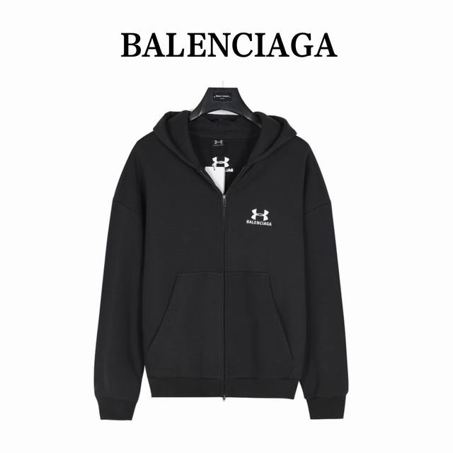 Balenciaga 巴黎世家 24Fw 安德玛联名拉链套装外套 自从巴黎世家洛杉矶大秀预告健身健美时代来临，又一则关于健身健美有关的重磅消息， 巴黎世家和他竟