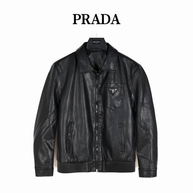 Prada 普拉达 24Fw 三角标皮衣夹克外套 定制荔枝纹皮革，75D高密斜纹尼龙风衣料，工艺精湛合体，自带优化身材比例效果，进口模板机开袋，进口专机红外线定