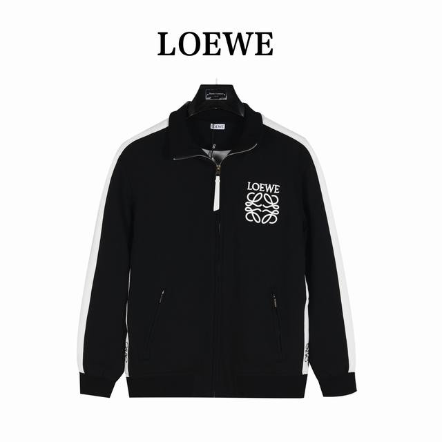 Loewe 罗意威手臂拼接胸口logo拉链外套 男女同款全新美学灵感趣味设计,渠道性质精品。让整体造型设计更加优雅时尚，今夏最火系列，无数明星潮人追捧。裁剪工艺