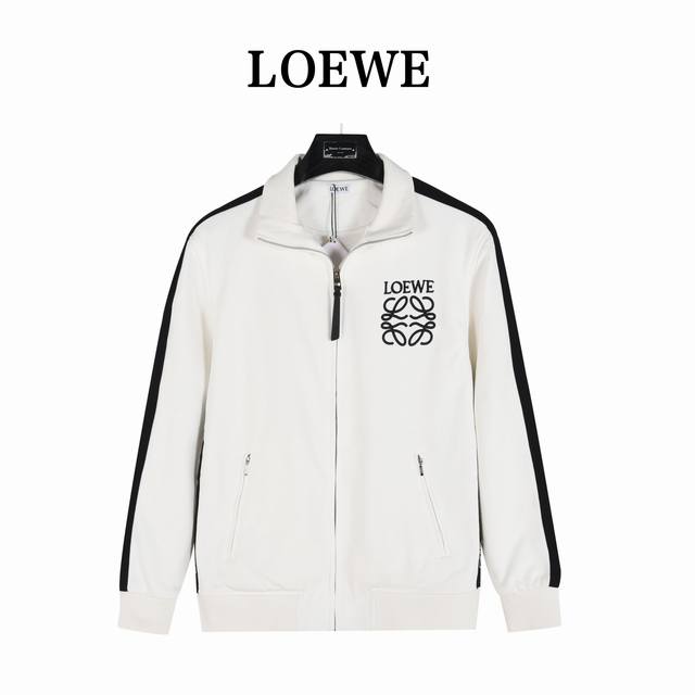 Loewe 罗意威手臂拼接胸口logo拉链外套 男女同款全新美学灵感趣味设计,渠道性质精品。让整体造型设计更加优雅时尚，今夏最火系列，无数明星潮人追捧。裁剪工艺