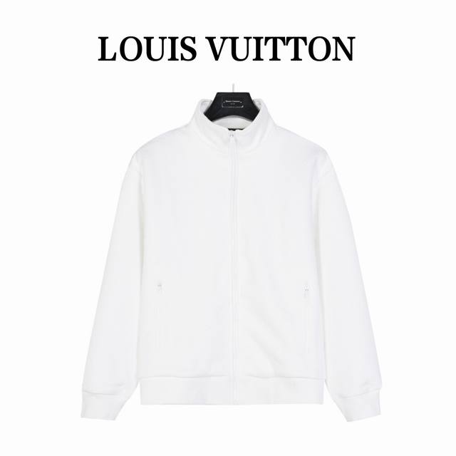 Louisvitton 路易威登白色暗纹提花经典logo运动套装拉链外套 休闲运动风格融入运动装设计，塑就一系列充满复古风情的运动风单品。彰显精致格调。面料且手