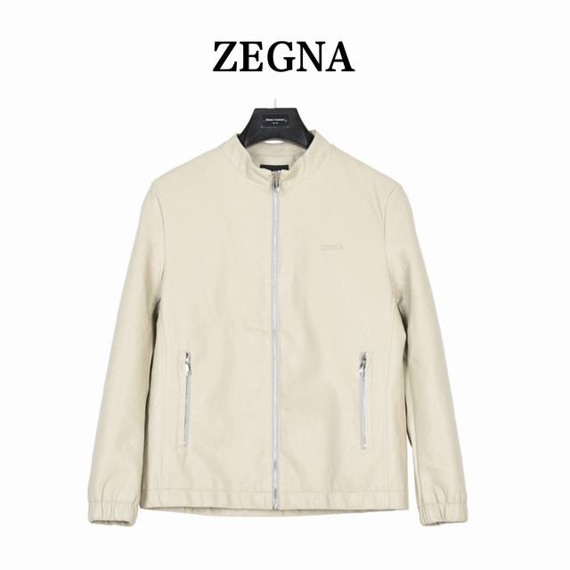 Zegna 杰尼亚 男士高级时尚休闲皮衣 水洗皮休闲时尚皮衣，人人可驾驭， 瞬间打造出神秘酷帅街头风格！ 杰尼亚都市休闲立领皮衣，一款高档时尚很有质感的立领皮衣