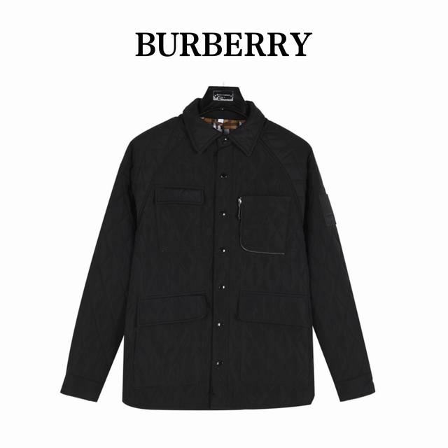 Burberry 巴宝莉 菱格多口袋铭牌夹棉外套 口袋按扣开合设计 肩膀点缀品牌徽标铭牌 内里装排典藏vintage格纹 前片拉链口袋设计更显细节 金属按扣全部