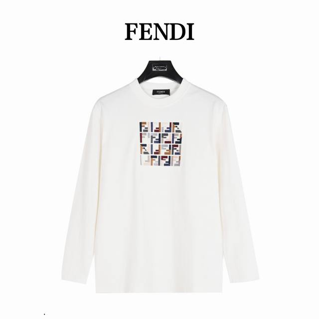 Fendi 芬迪 24Fw 胸前重工双f撞色logo刺绣长袖t恤 面料采用300克太空棉空气层纯棉面料+2X2配套螺纹 订染颜色后整蚀毛处理， 对照原版做丝滑超