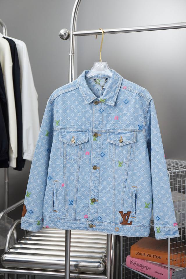 高品质 路易威登 Lv 24Fw Tyler联名老花彩色绣花牛仔外套 轻奢主义 男女日常通勤穿搭必备单品 正确版本 随意对比 详细特征 定织lv Monogra