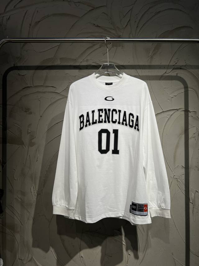 Balenciaga巴黎世家 01号长袖t恤 采用进口印花贴布刺绣工艺，工艺极其复杂 纯棉柔软面料，对色定染面料，潮流感十足，定染纯棉面料，Os版型，三标齐全，