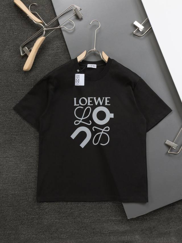 Loewe 高版本 罗意威 微宽版型s-Xl 25Ss最新最顶级 Loewe X On合作联名系列 经典个性印花大标识 圆领短袖，最顶级的品质专柜原单短袖，顶级