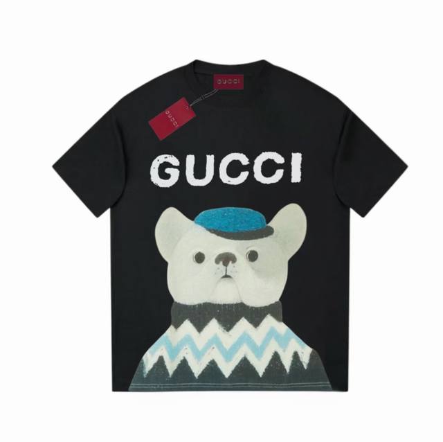 Gucci 古驰 2025早春新款 定制270G双纱纯棉面料 已洗水处理 不变形 不掉色 数码喷印宠物狗logo 男女同款 短袖t恤 颜色：黑色 尺码：Xs-L