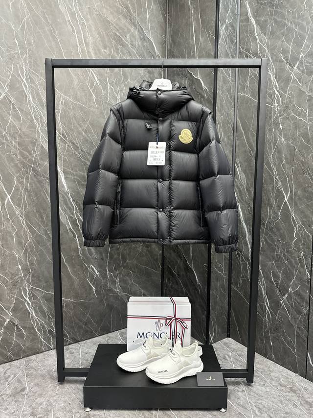 Moncler Cyclone二合一羽绒夹克外套. 鹅绒填充，小码填充320克，一件轻松过冬. 可变 夹克 连帽马甲 立领马甲 连帽羽绒外套. Cyclone羽